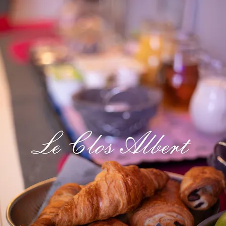 Le Clos 3*