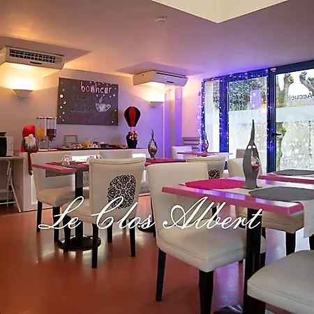 Le Clos 3*