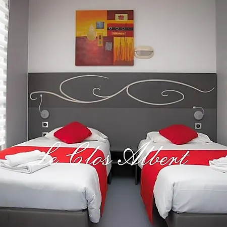 Le Clos 3*