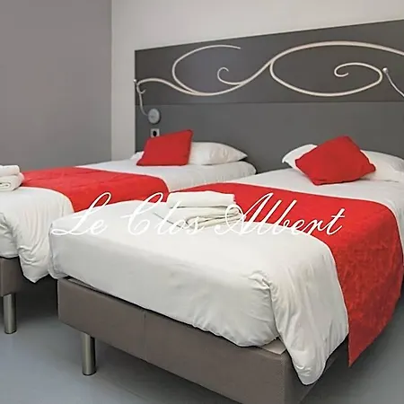 Le Clos Отель 3*