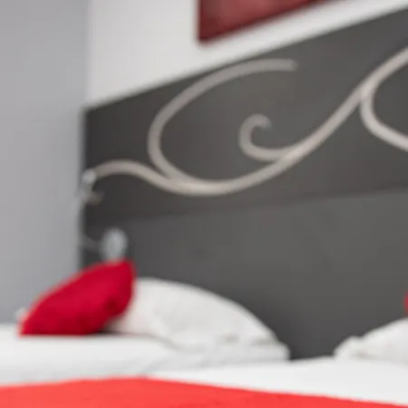 Hotel Le Nid De La Tour 3*