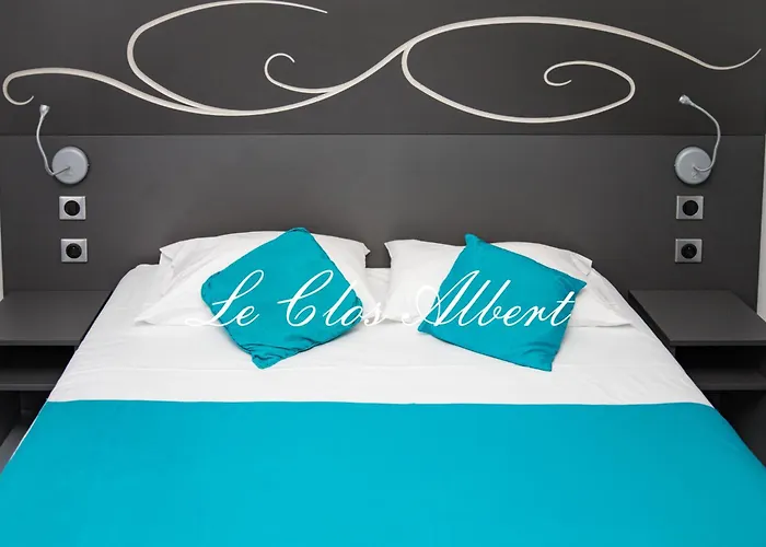 Le Clos Hotel
