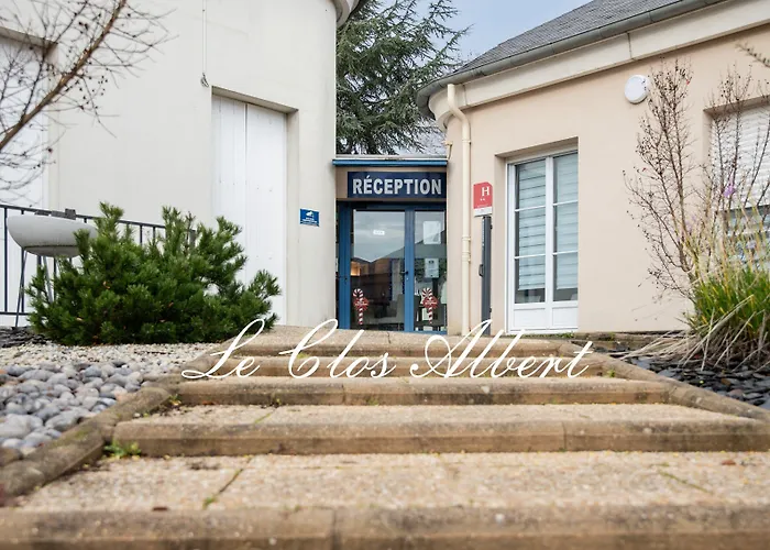 Le Clos Hotel 3*
